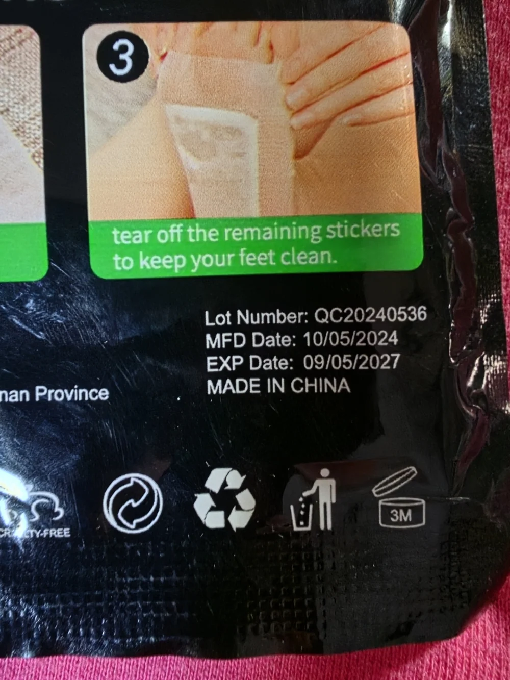 2-in-1 Deep Cleaning Foot Patch – Black & Green